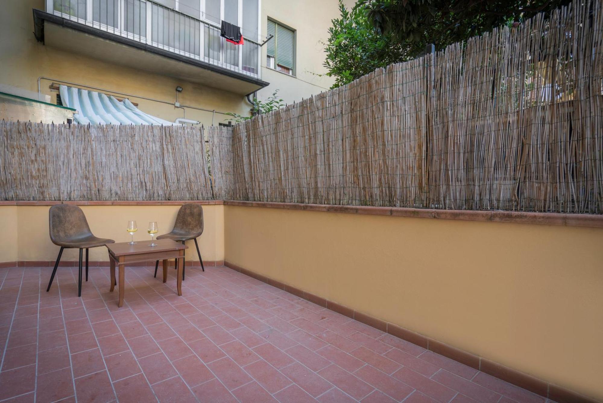 Appartamento Incantevole Con Patio Florence Buitenkant foto